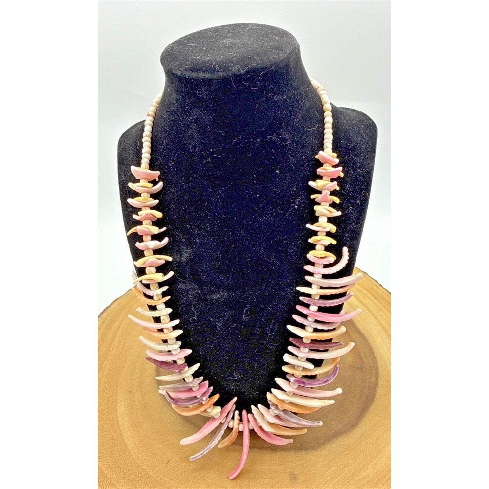 Vintage Dyed Pastel Shell Necklace Tribal Hawaiian Boho Beach Statement 11.5"